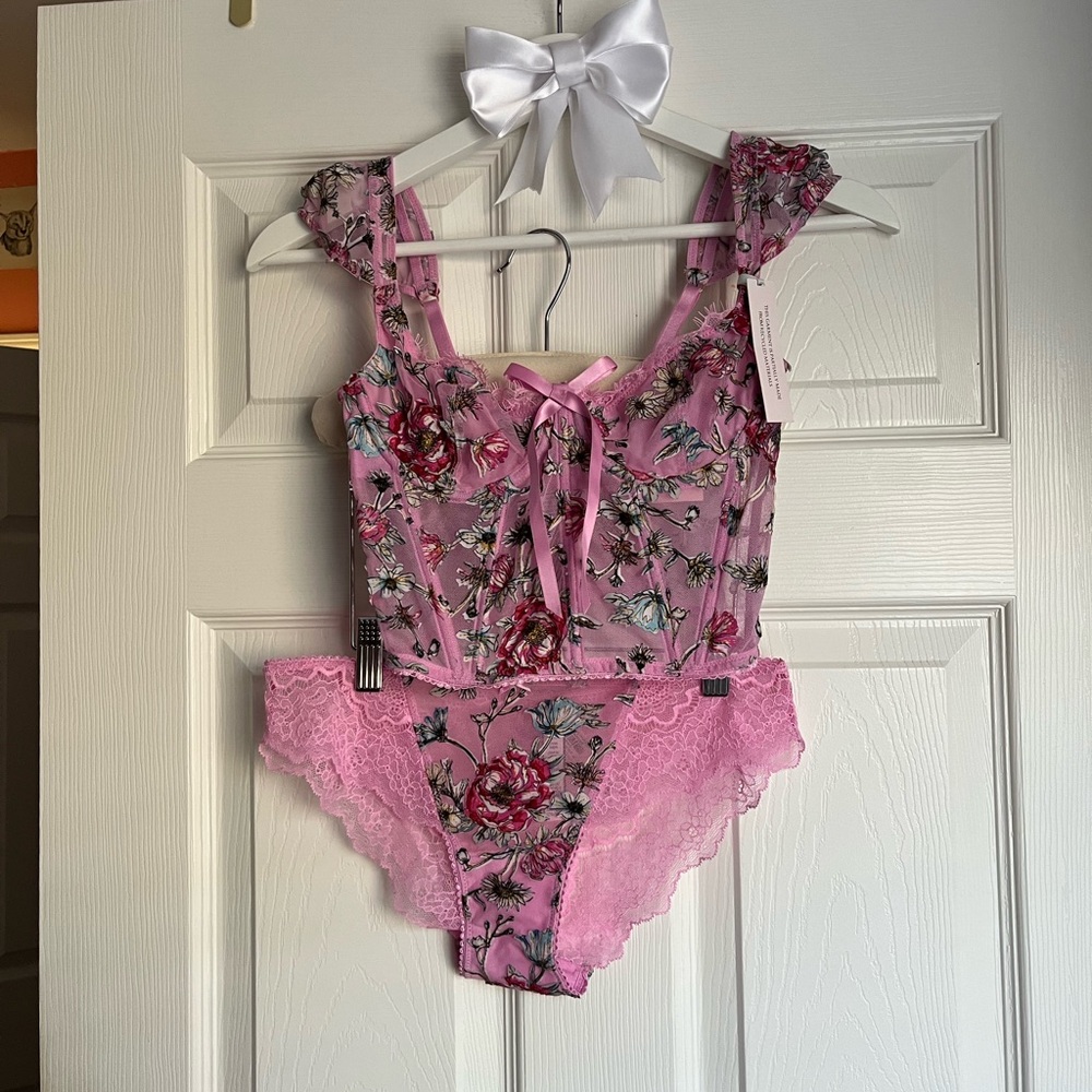 Pink Floral Lace Trim Lingerie Set with Corset Style Top